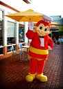 Images q=tbn%3Aa4vILUYTASvlnM%3A%3Aprinsipepoldo.files.wordpress.com%2F2009%2F09%2Fthe famous jollibee mascot1